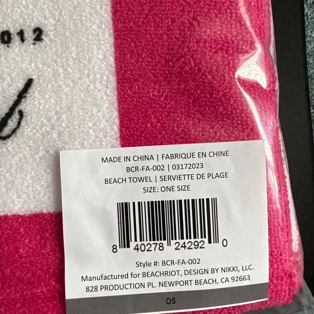 NWT BEACH RIOT Beach Club Towel Pink White Orange Stripes Pool Beach Summer